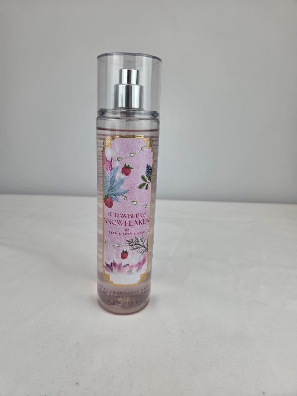Bath & Body Works Strawberry Snowflakes Fine Fragrance Mist 8 oz NEW